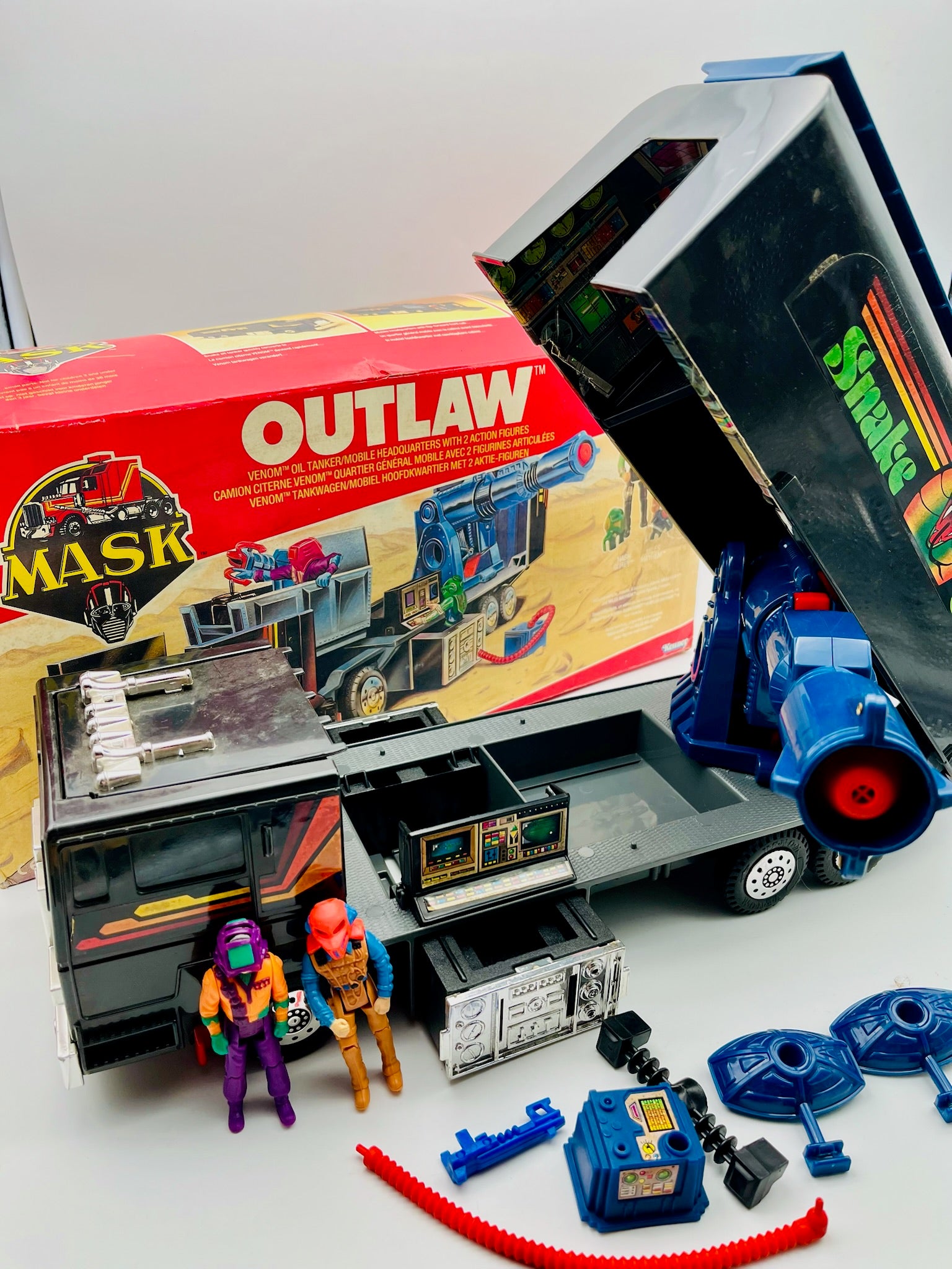M.A.S.K. | Outlaw (Venom) Oil Tanker